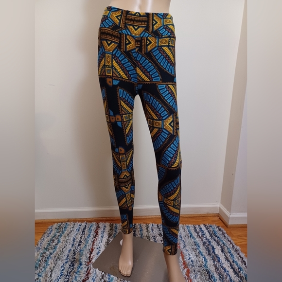 LuLaRoe Pants - 🤍 EUC LuLaRoe Native Eagle Leggings Size OS